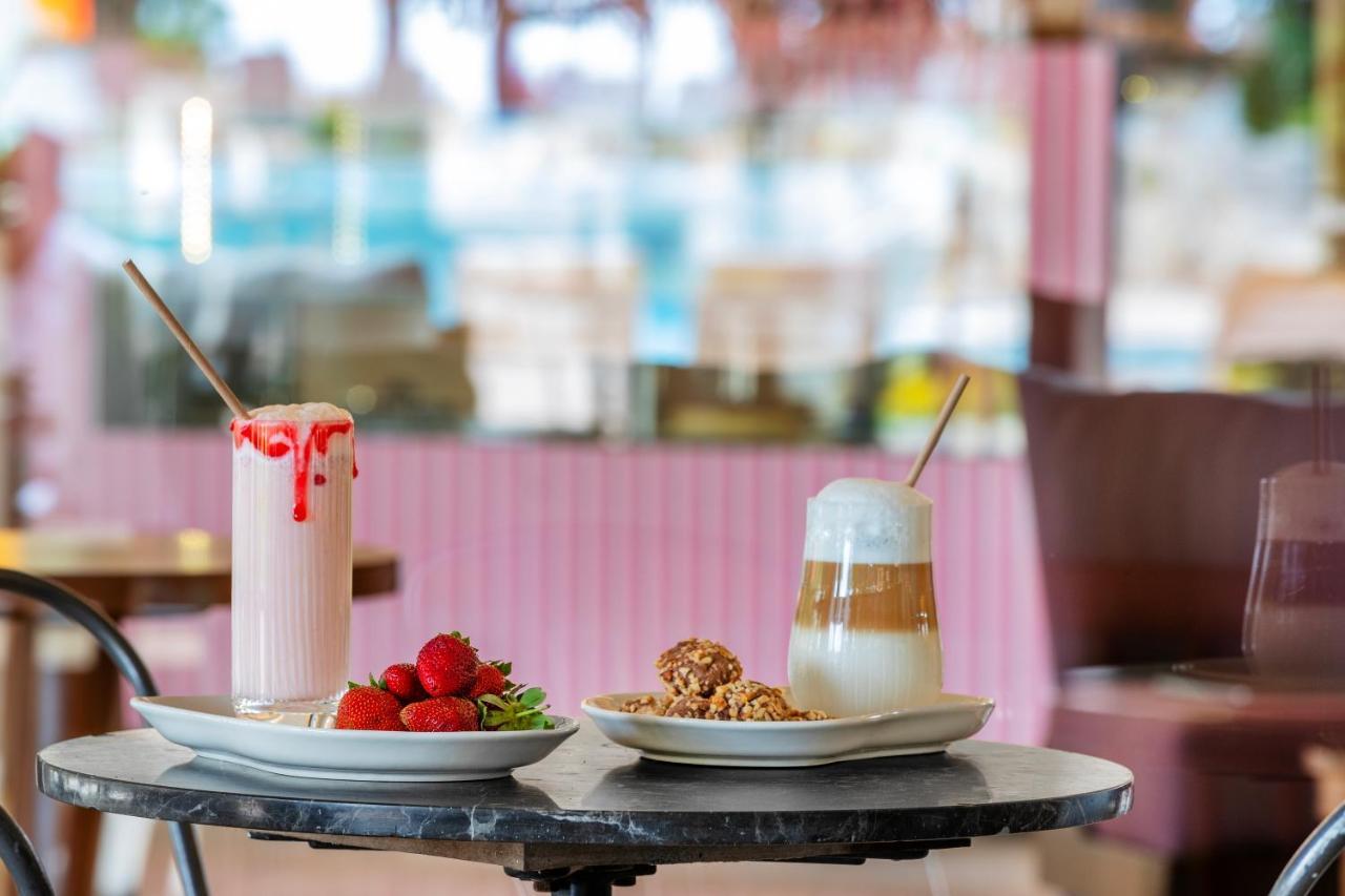 Marti Myra Hotel Tekirova Exterior photo A smoothie and a latte
